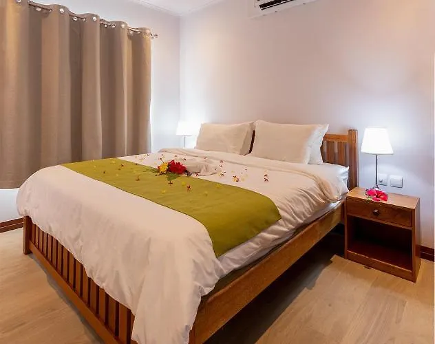 Crystal Shores Self Catering Apartments - Beau Vallon, Seychelles