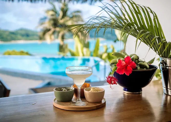 Silhouette Island Hotels