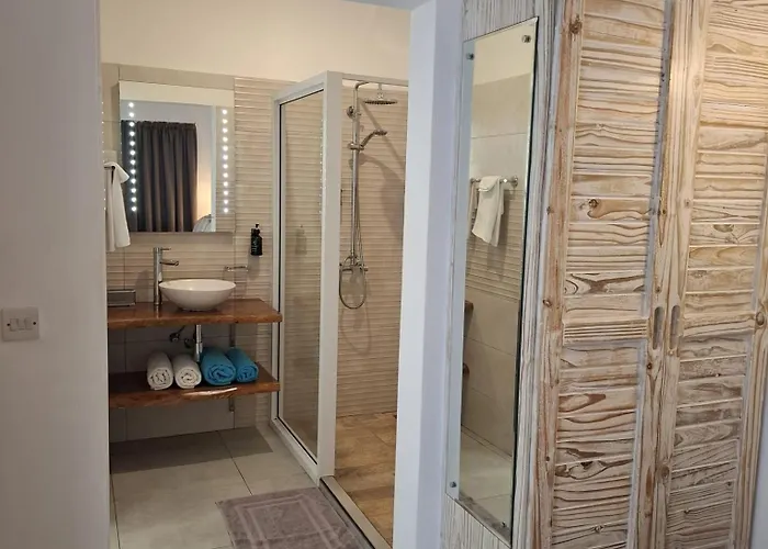 Harmony Self-Catering Apartments Beau Vallon 